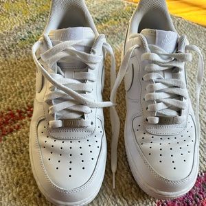 Women’s Air Force 1 size 9.5